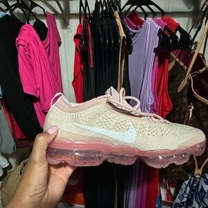 Nike vapormax pink